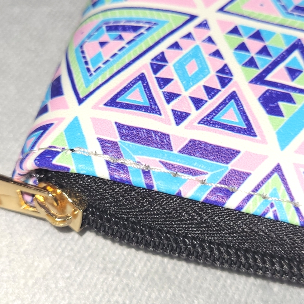 Geometric Patterned Zip-Around Wallet - Picture 16 of 16